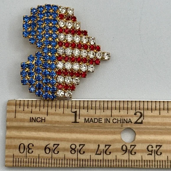 Amazing vintage patriotic rhinestone Heart American Flag Pin signed OT - Picture 5 of 5